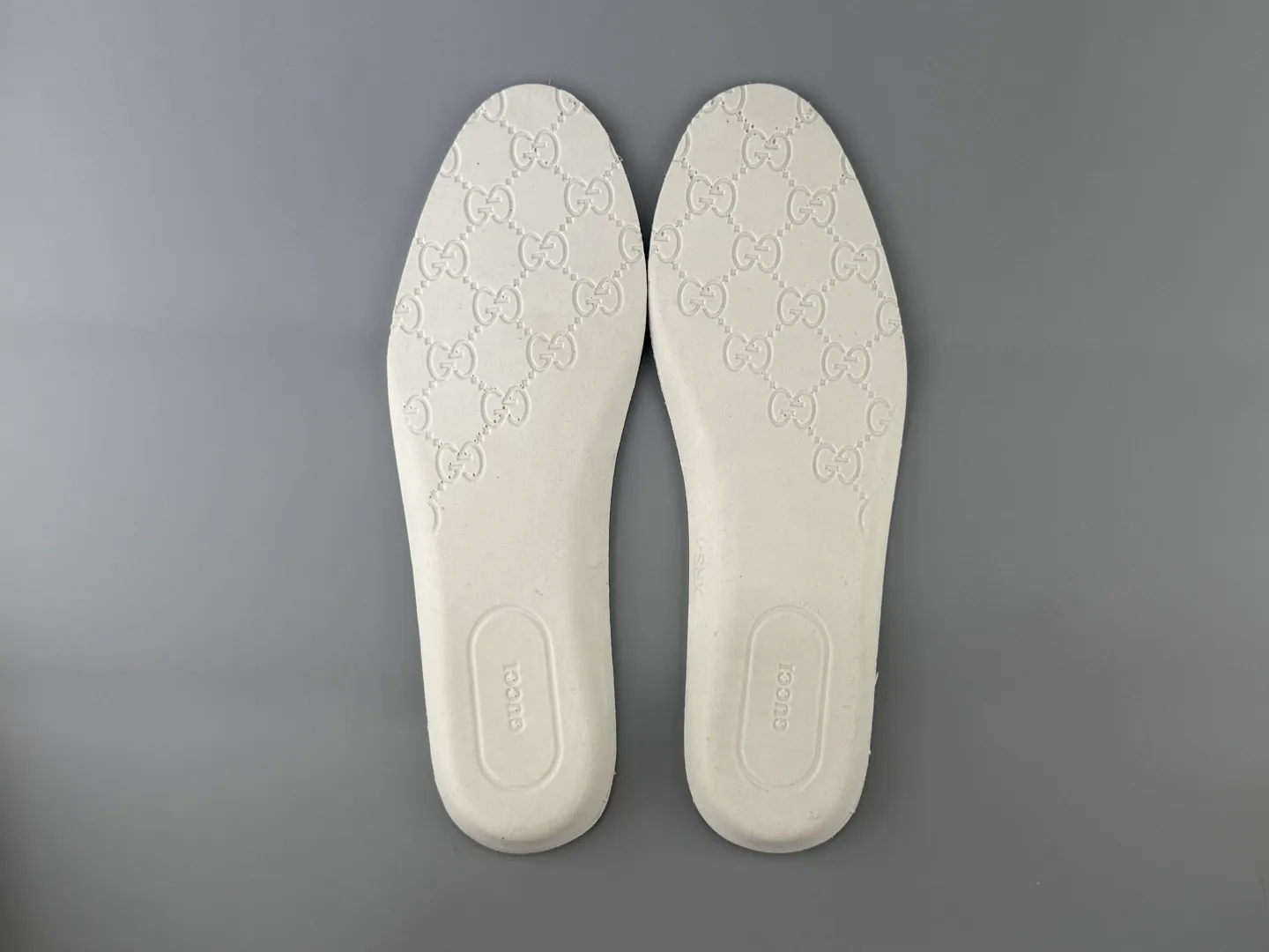 Women's Sneakers GUCCI 18552253