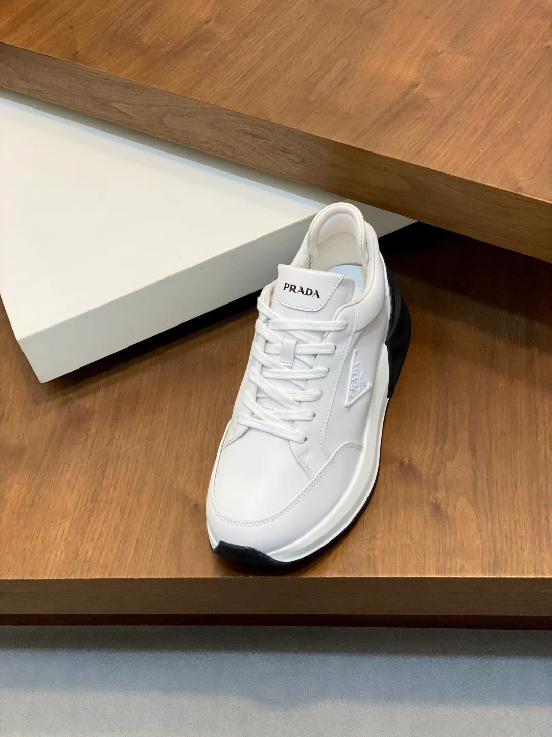 Men's Sneakers PRADA 18116638