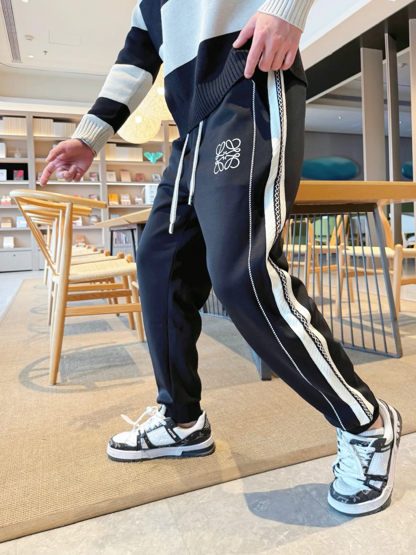 Men's Trousers LOEWE 18345769