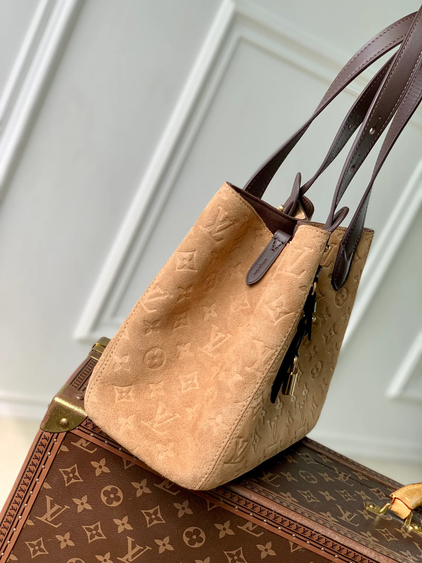 Women's Classic Handbags LOUIS VUITTON 18147436