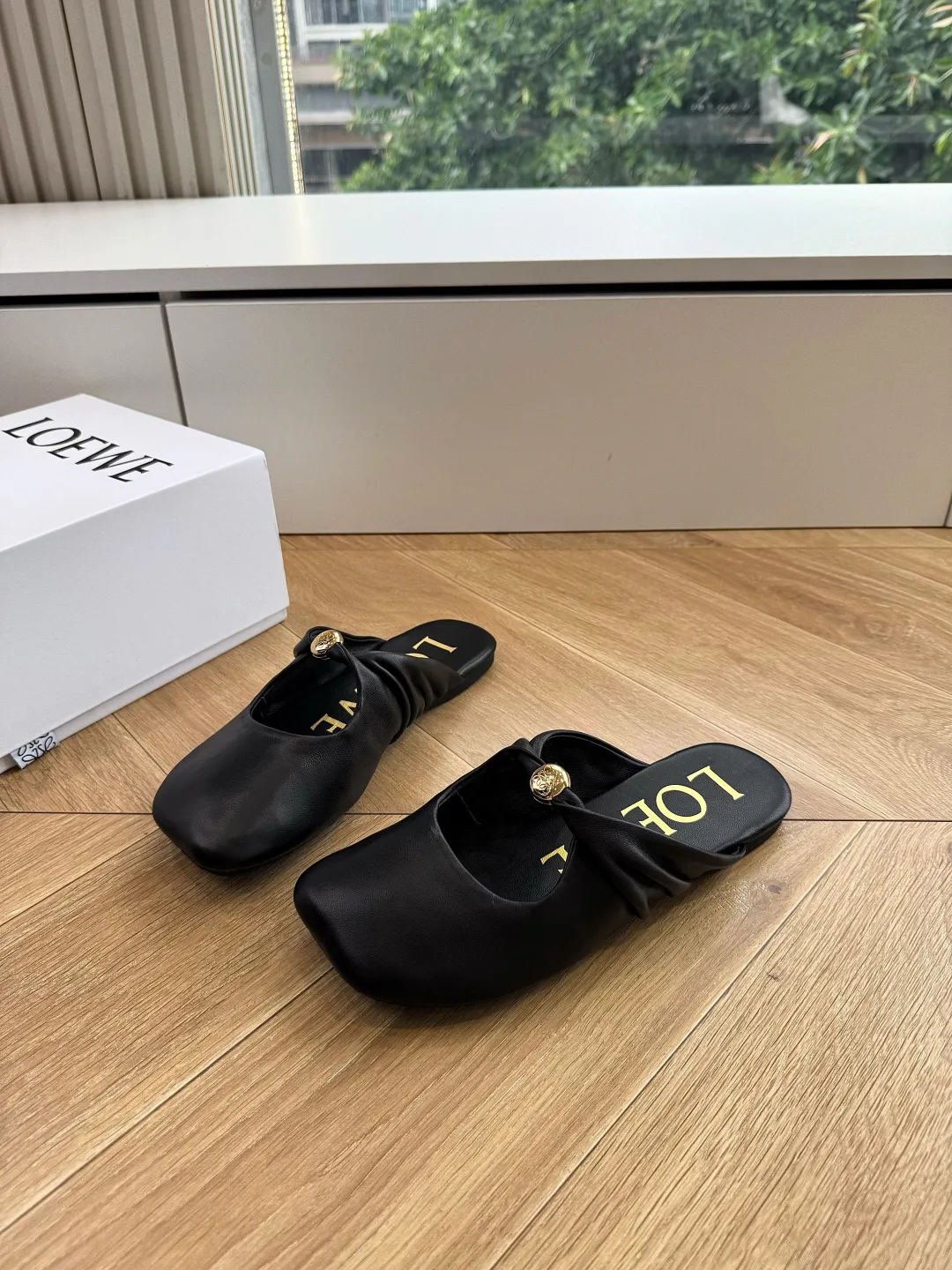 Women's Mules And Clogs LOEWE 16971837