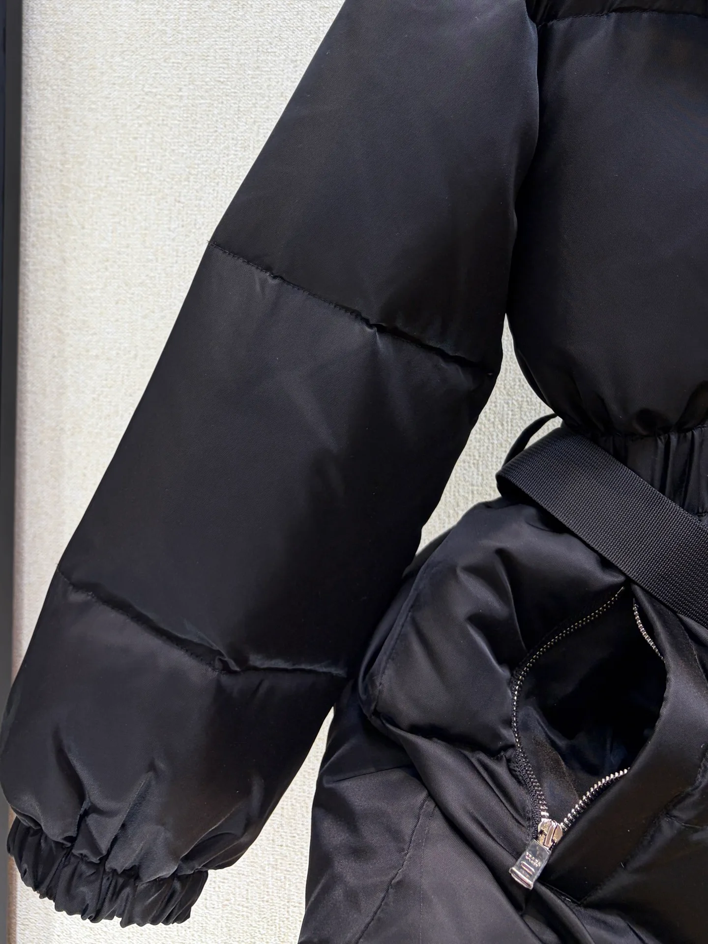 Women's Jackets And Down Jackets PRADA 18408052