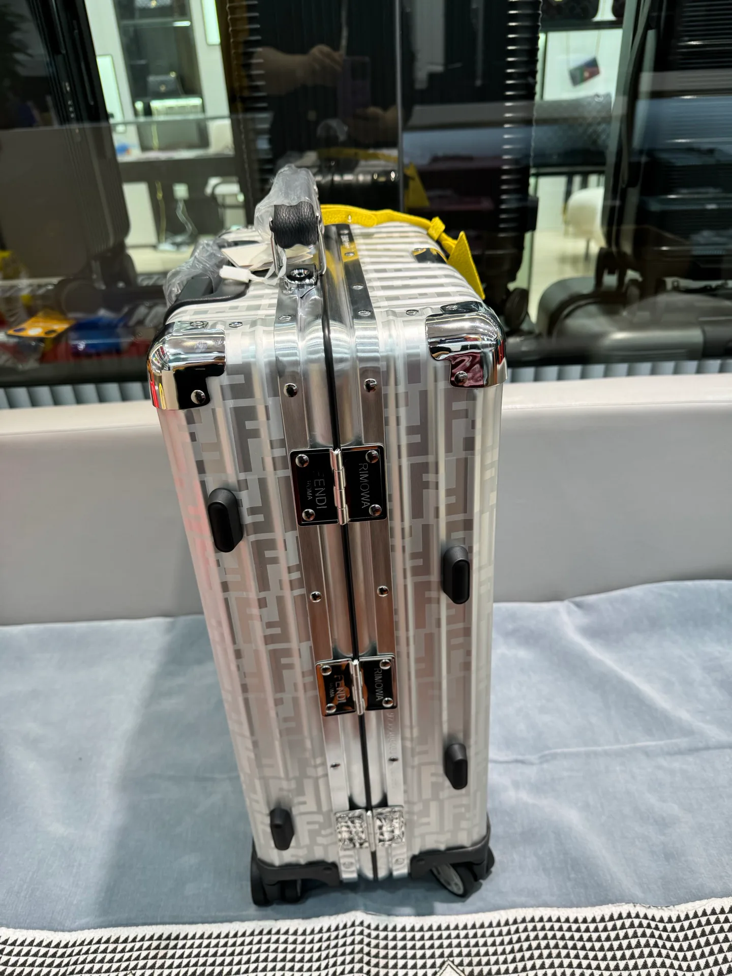 Suitcases RIMOWA 17186203