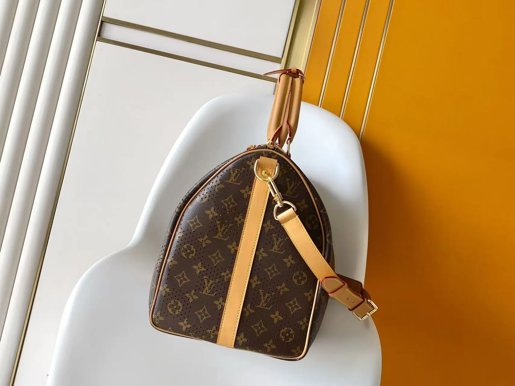 Women's Travel Bags LOUIS VUITTON 17949174