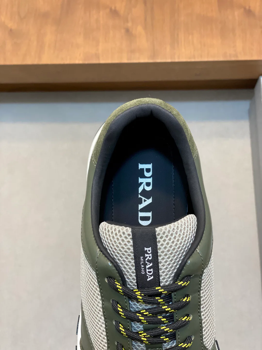Men's Sneakers PRADA 18079029