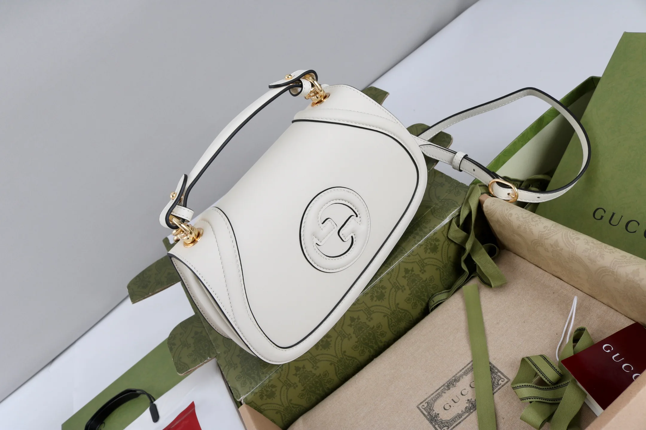 Women's Classic Handbags GUCCI 18065518