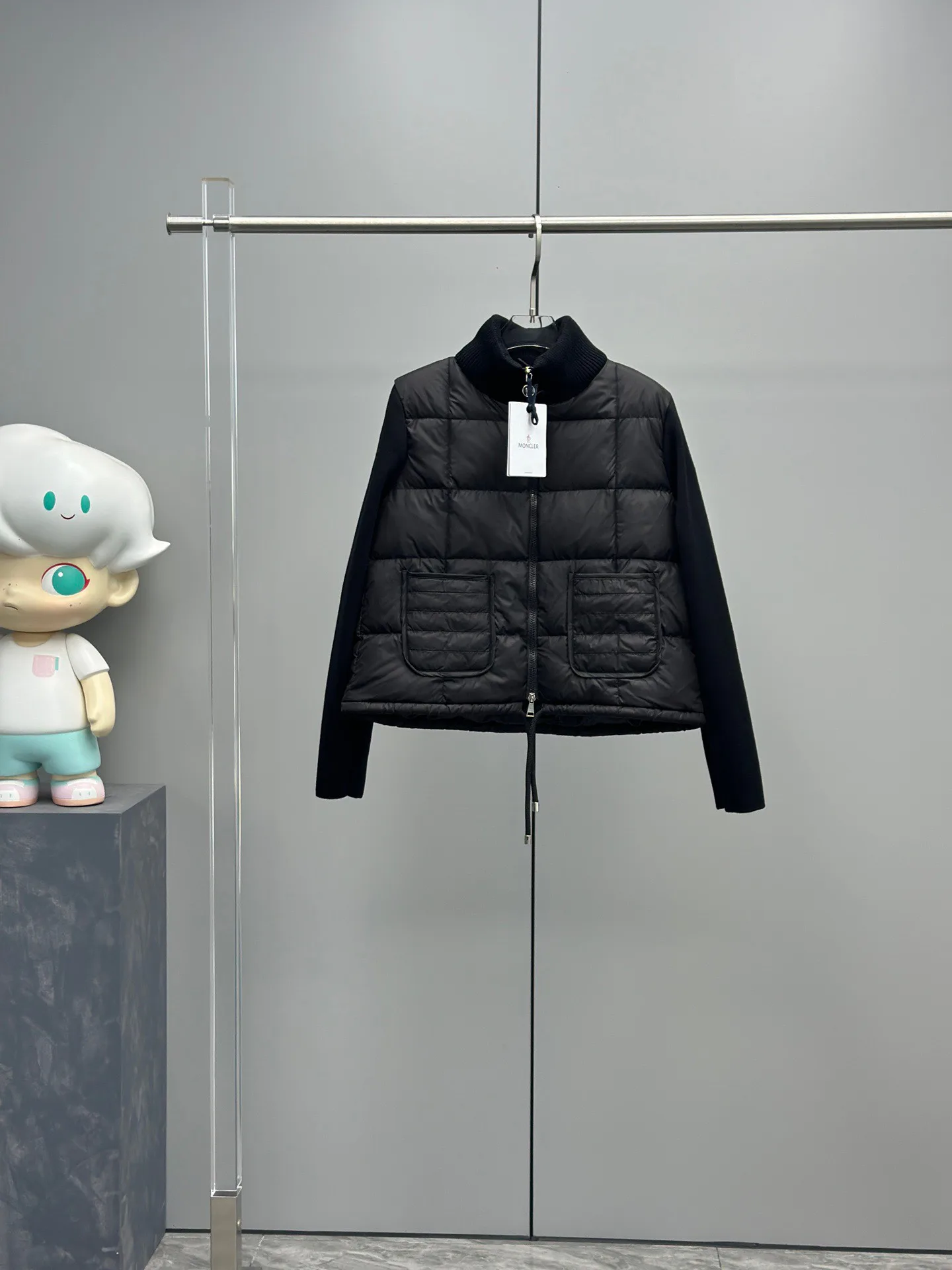 Women's Jackets And Down Jackets MONCLER 17951430