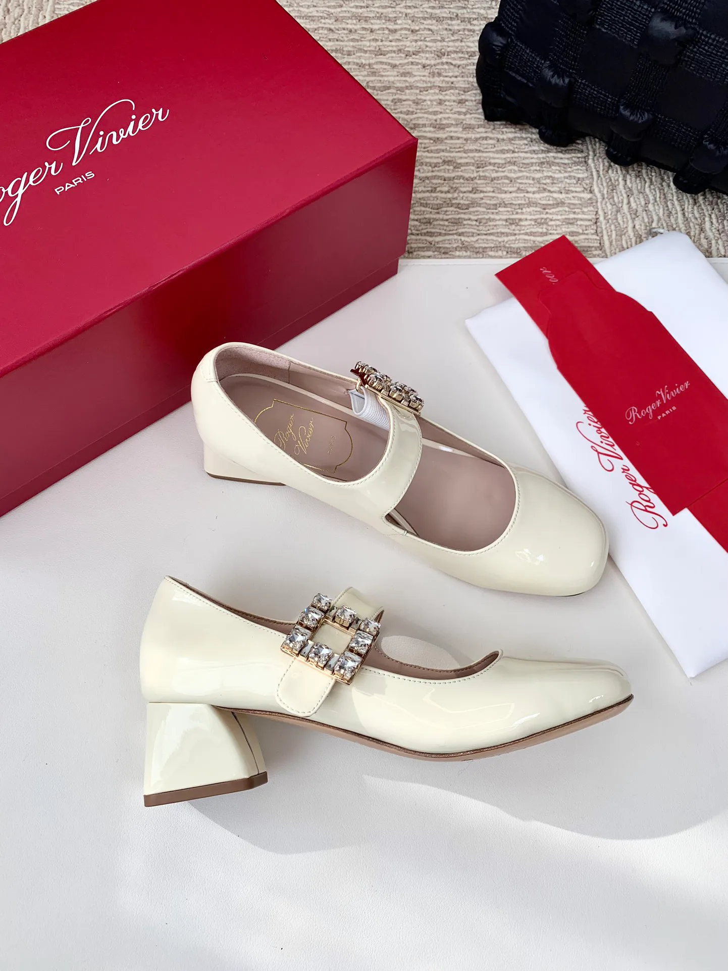 Women's Heels ROGER VIVIER 17990352