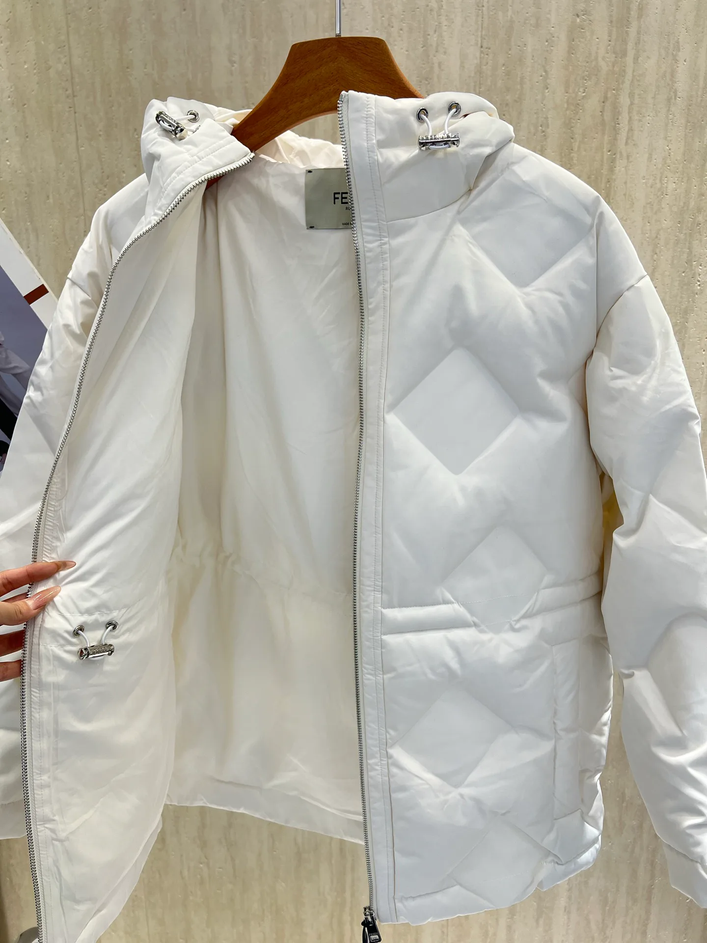 Куртки И Пуховики Мужские Fendi 18634370