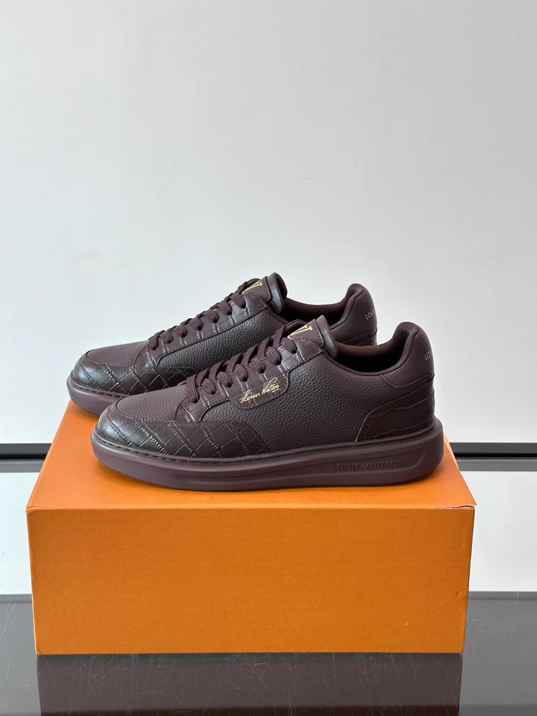 Women's Sneakers LOUIS VUITTON 18400575
