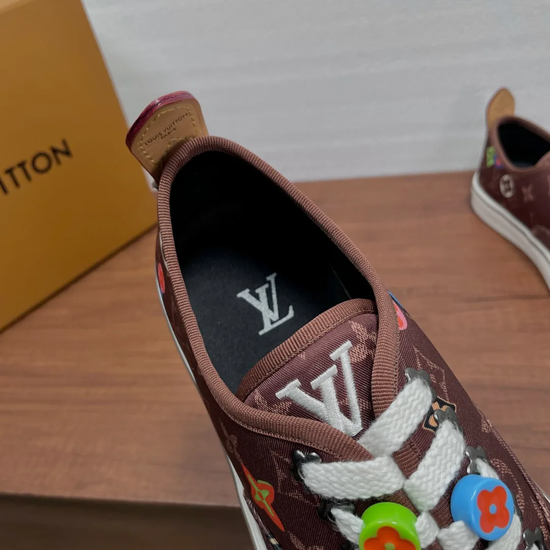 Кроссовки Мужские Louis Vuitton 18626479