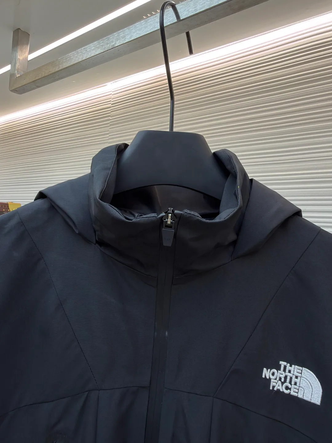 Men's Jackets And Down Jackets THE NORTH FACE 18153628