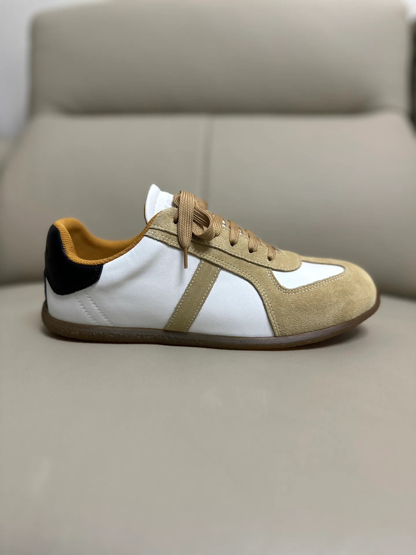 Кроссовки Женские Alexander Mcqueen 18616770
