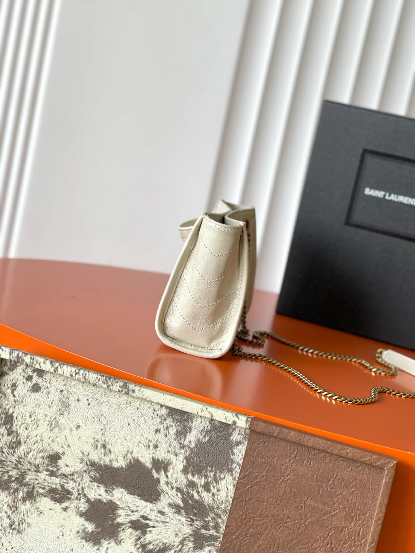 Классические Сумки Женские Saint Laurent 18610991