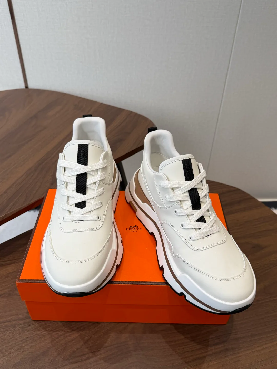 Кроссовки Мужские Hermes 18687403
