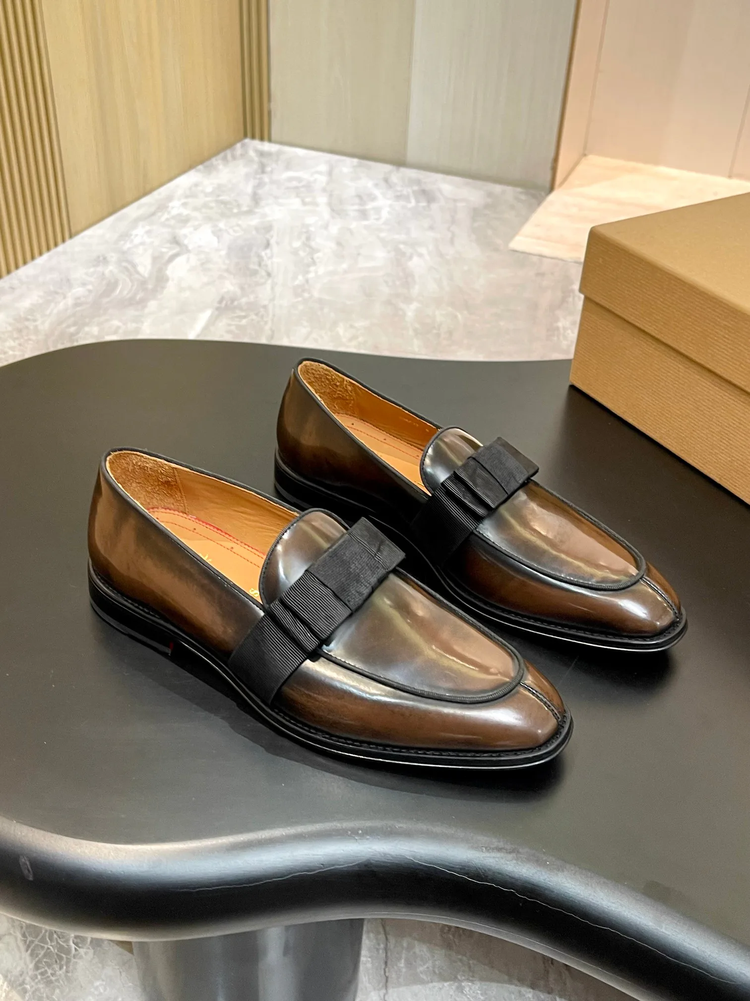 Men's Loafers And Dress Shoes CHRISTIAN LOUBOUTIN 18117252