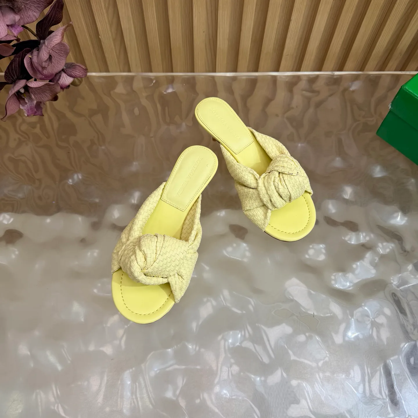 Women's Mules And Clogs BOTTEGA VENETA 17864811