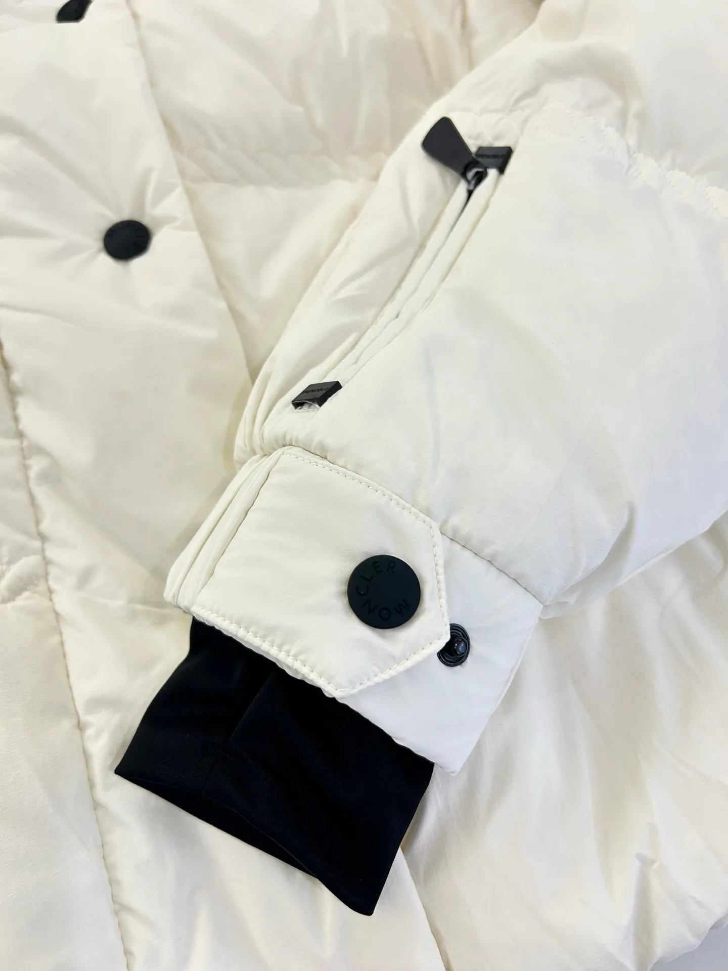 Men's Jackets And Down Jackets MONCLER 18231501