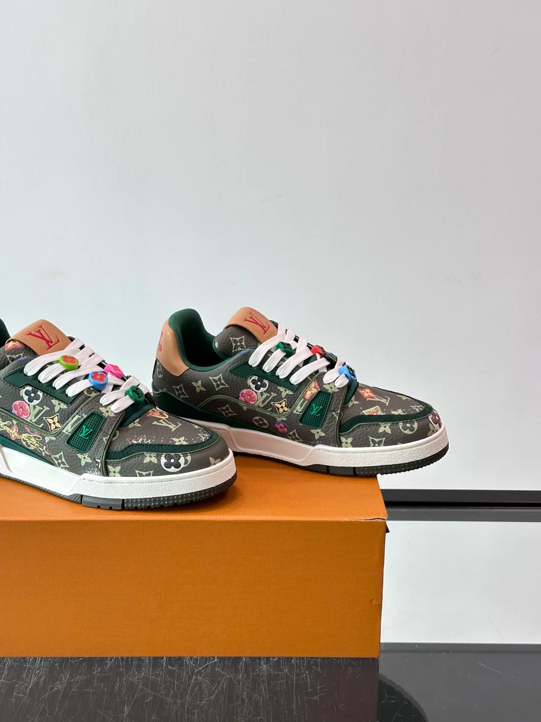 Men's Sneakers LOUIS VUITTON 18400625