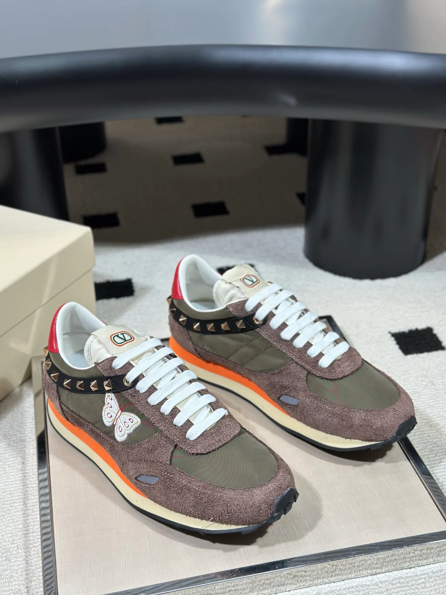 Men's Sneakers VALENTINO 17978706