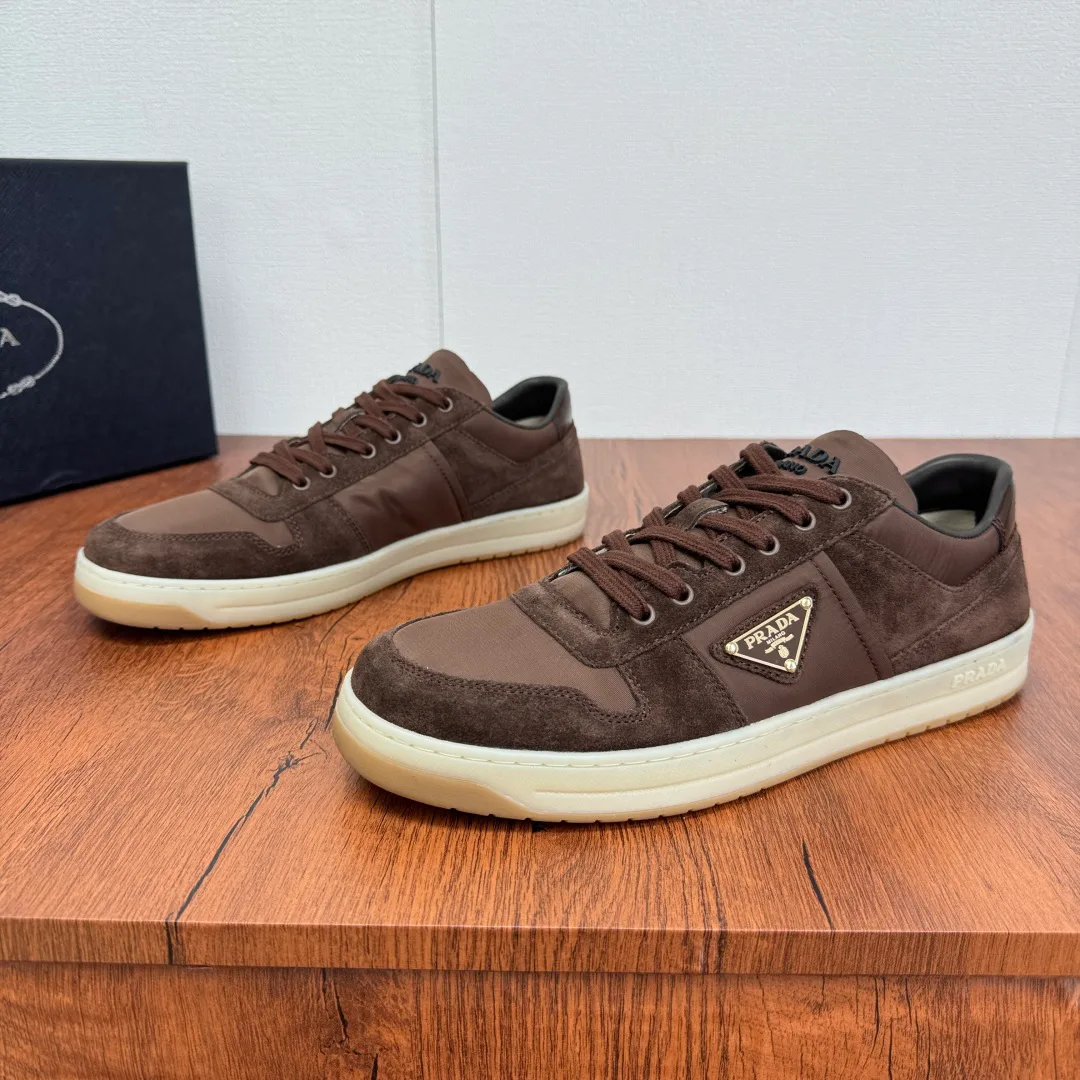 Кроссовки Мужские Prada 18633565