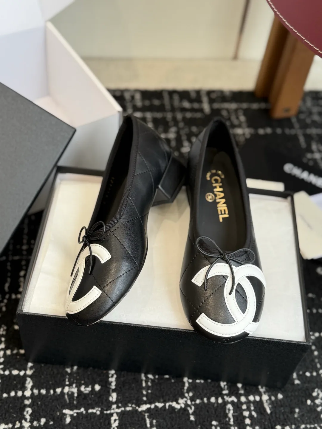 Women's Ballet Flats CHANEL 17740548