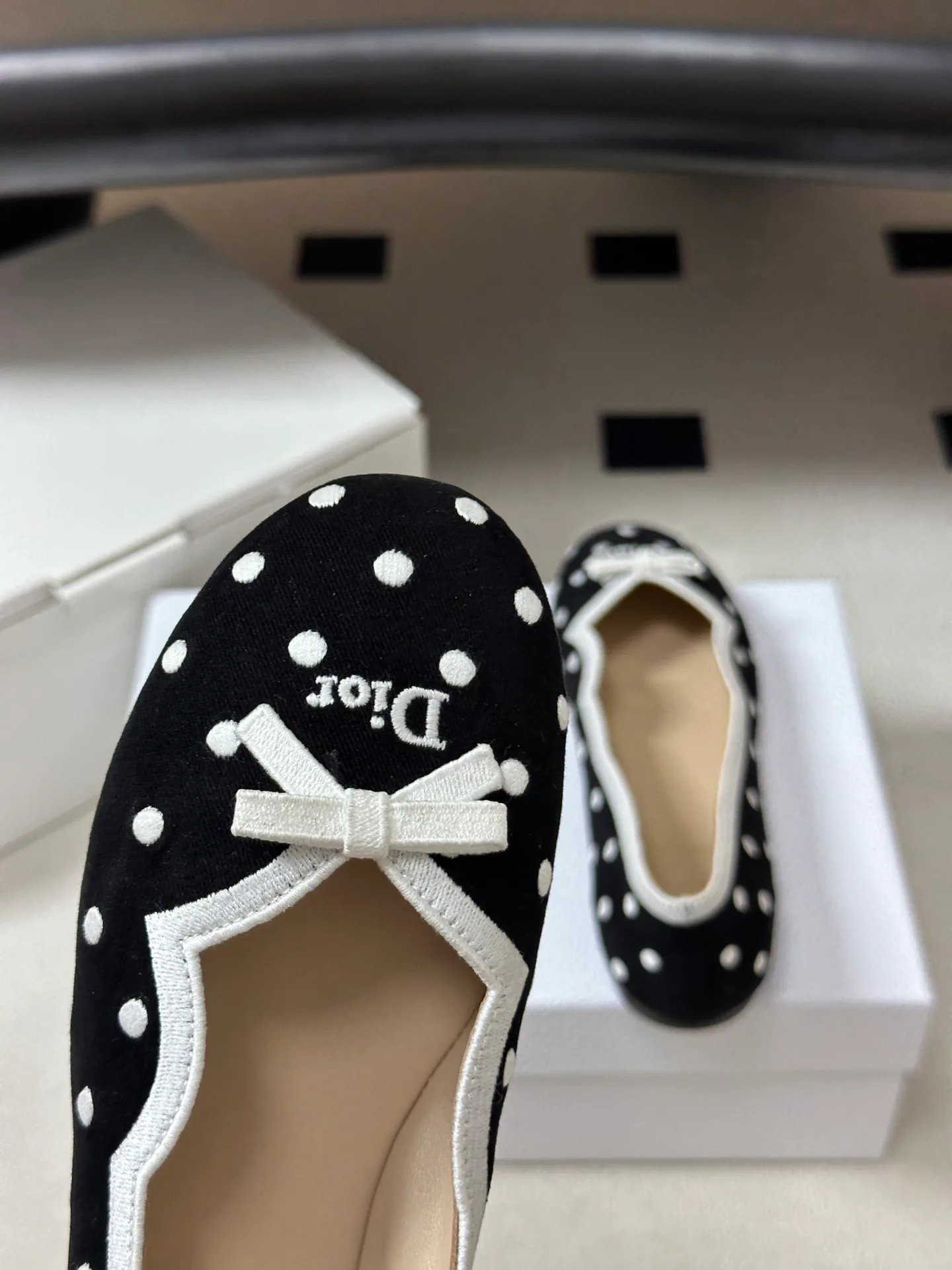 Women's Ballet Flats CHRISTIAN DIOR 18041478