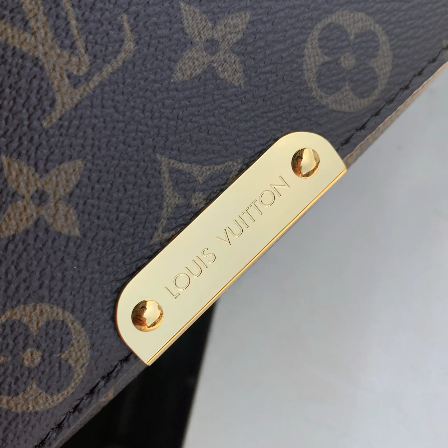 Women's Classic Handbags LOUIS VUITTON 18147473
