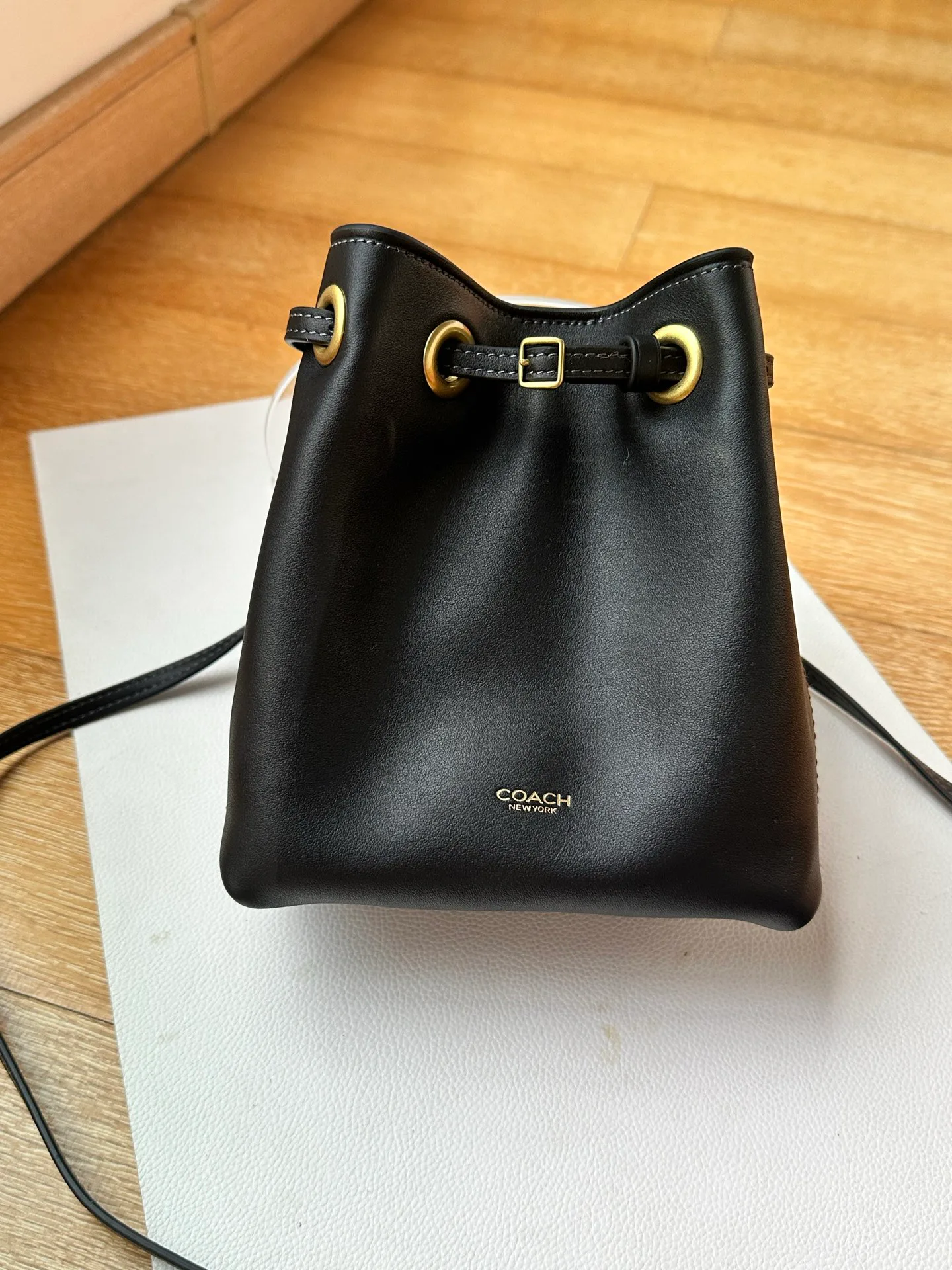 Women's Classic Handbags COACH 17961144