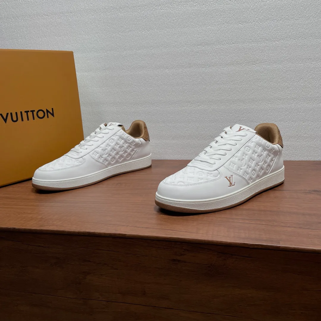 Men's Sneakers LOUIS VUITTON 17858858