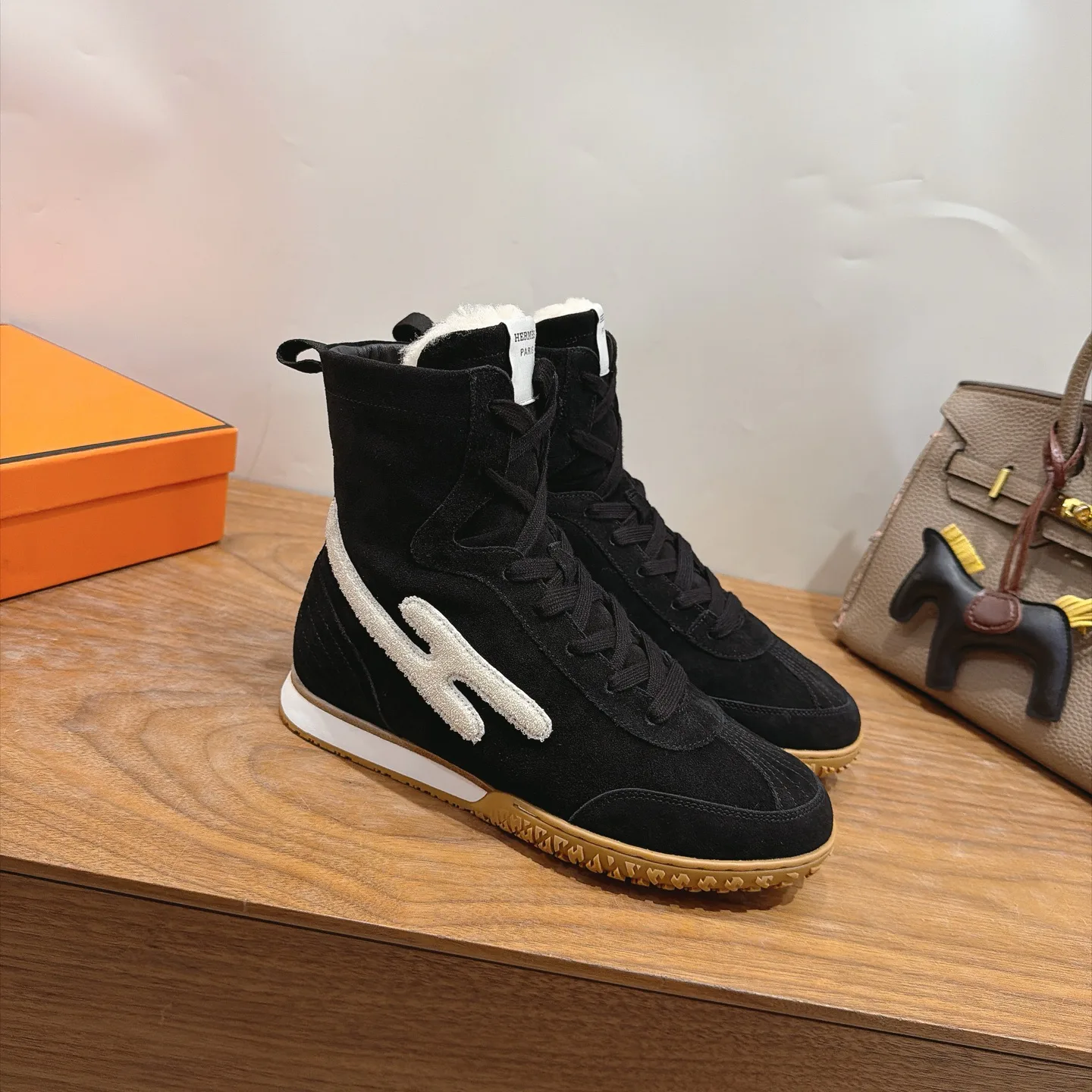 Women's Sneakers HERMES 17935237