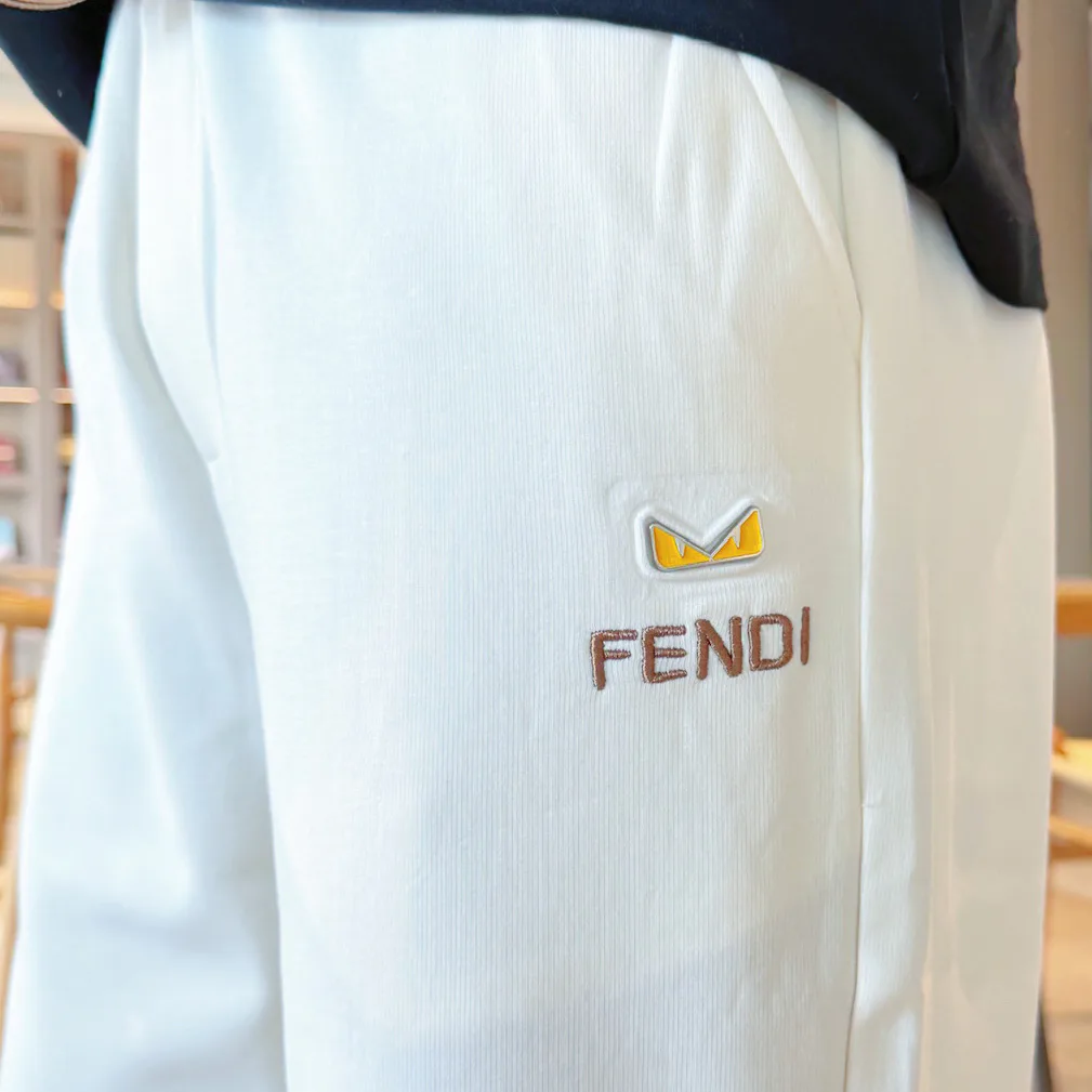 Men's Trousers FENDI 18345813