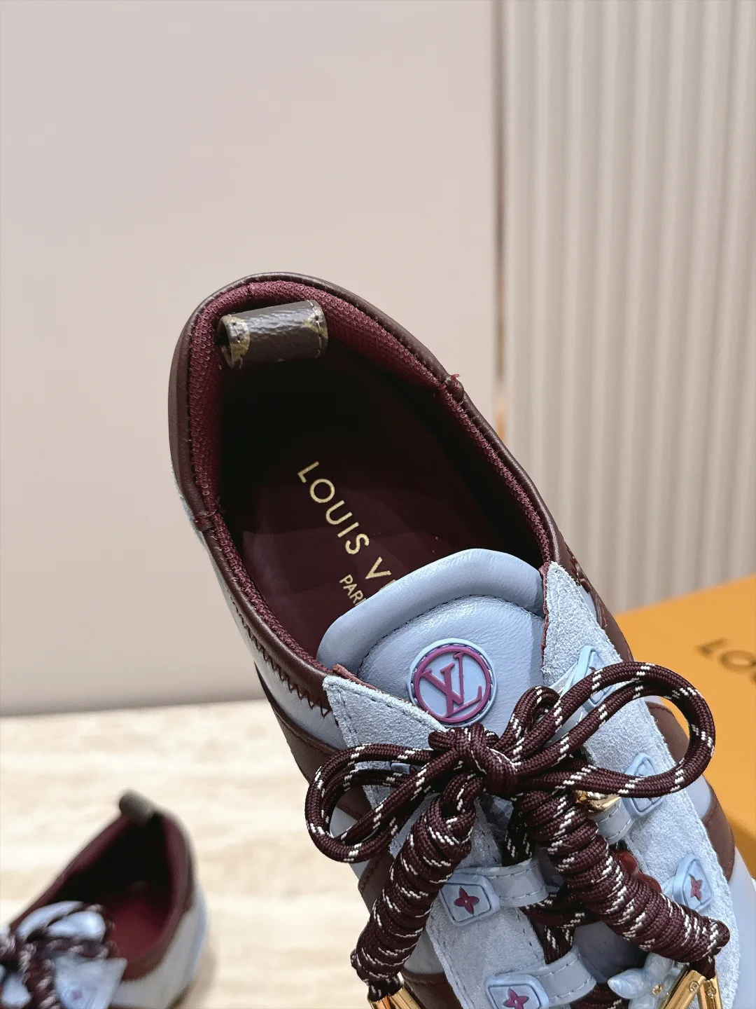 Women's Sneakers LOUIS VUITTON 18091986