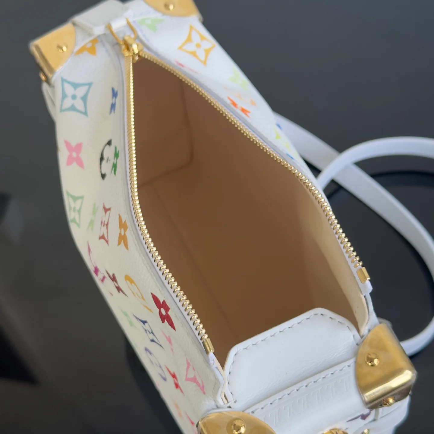 Women's Classic Handbags LOUIS VUITTON 18376448
