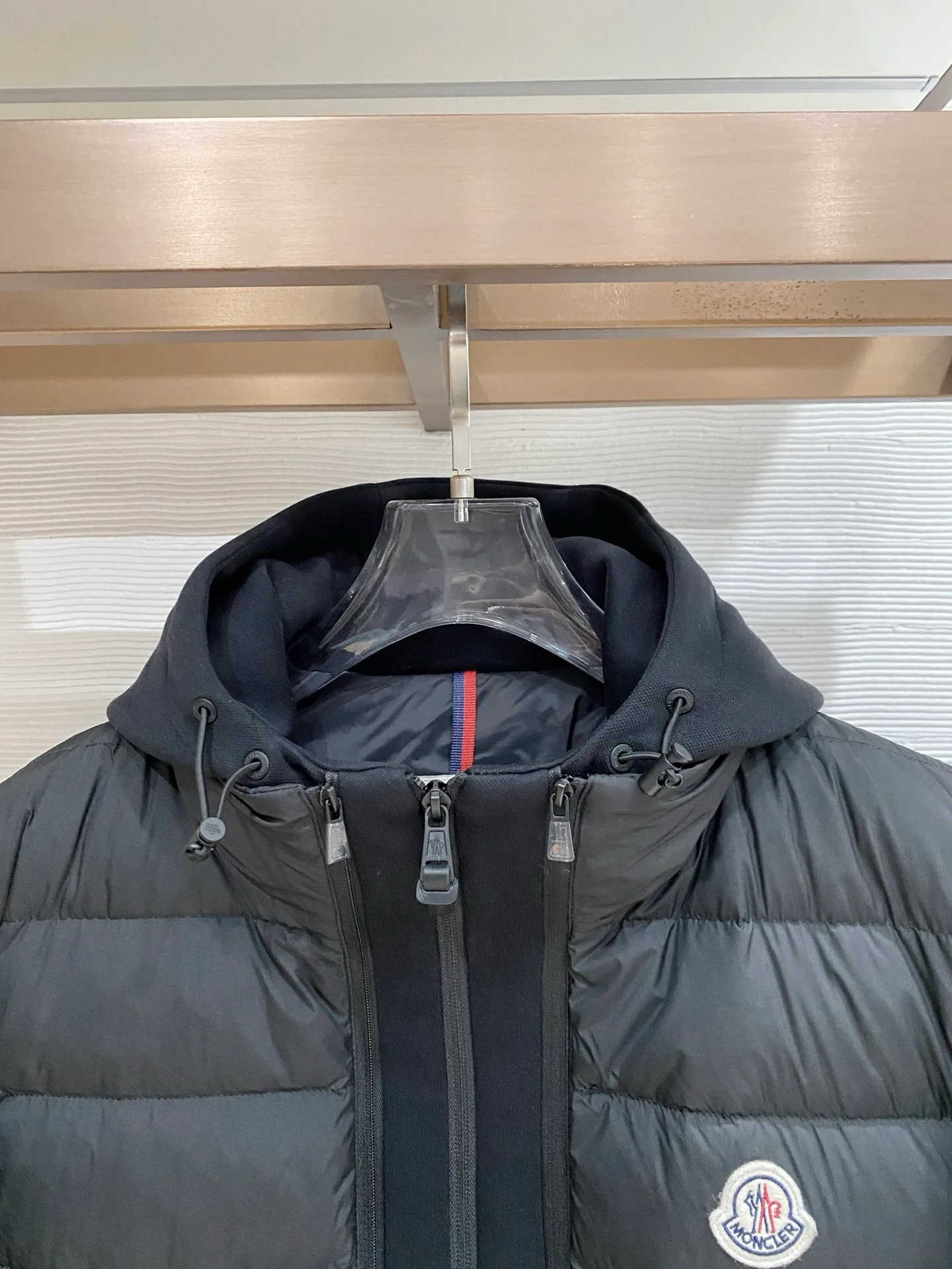 Men's Jackets And Down Jackets MONCLER 18387379