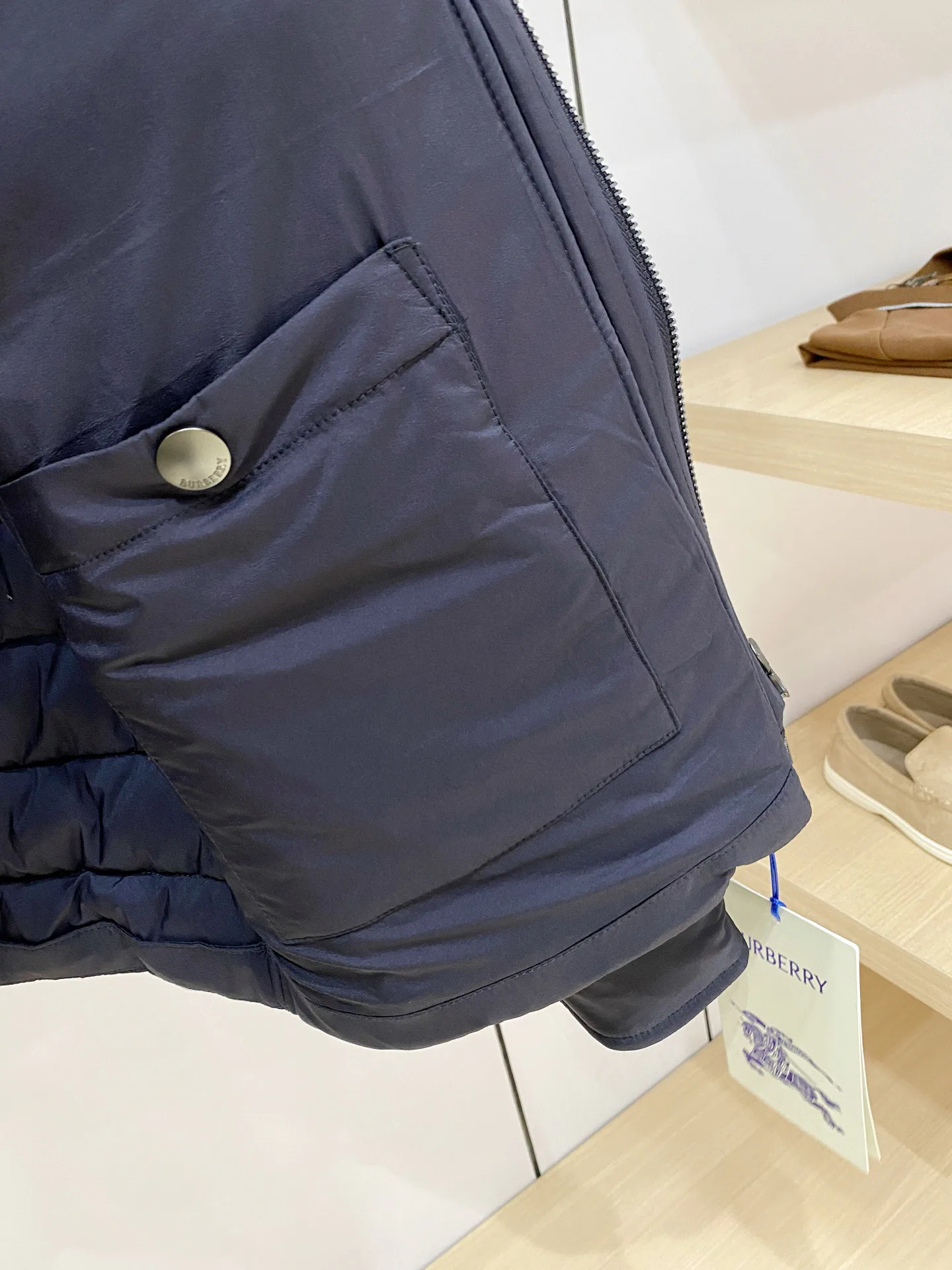 Women's Jackets And Down Jackets BURBERRY 18284798