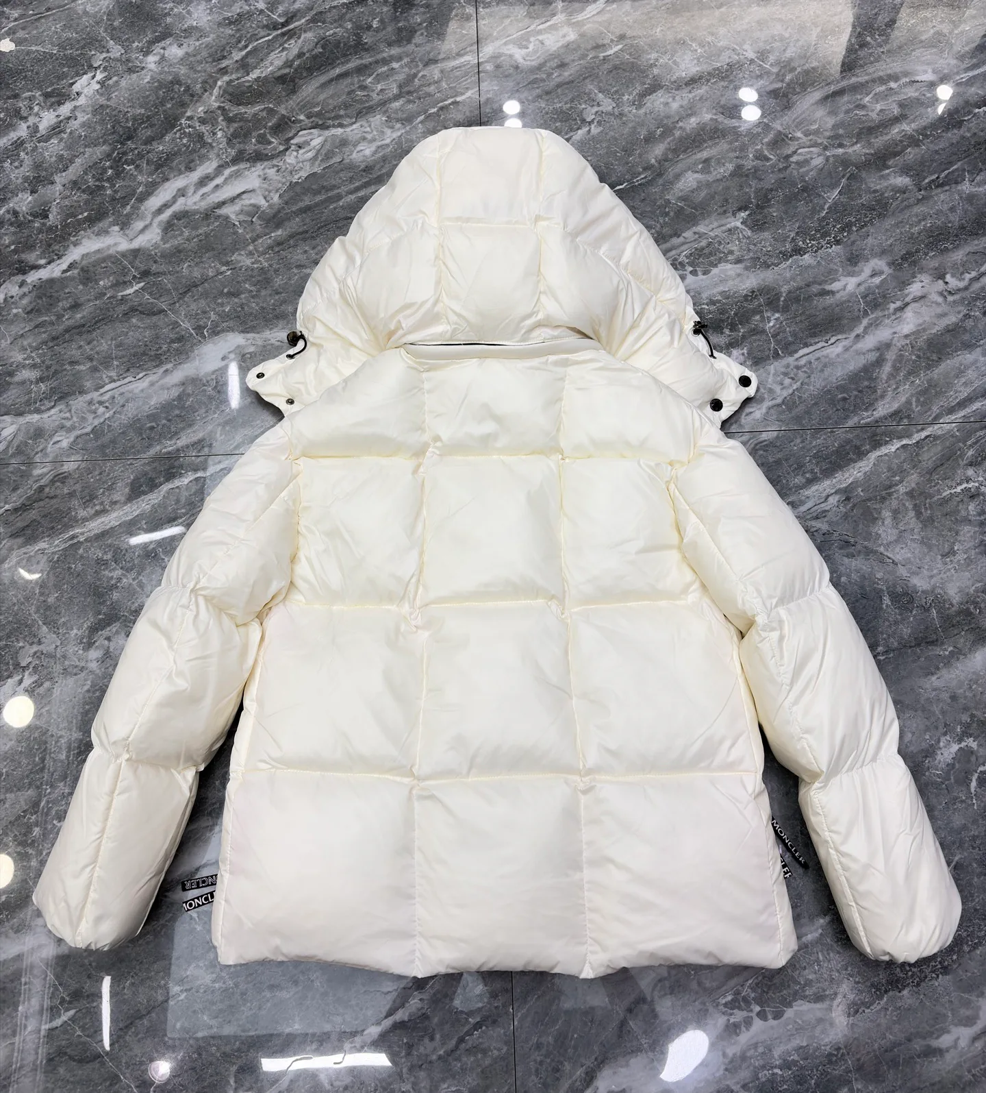 Women's Jackets And Down Jackets MONCLER 17568656