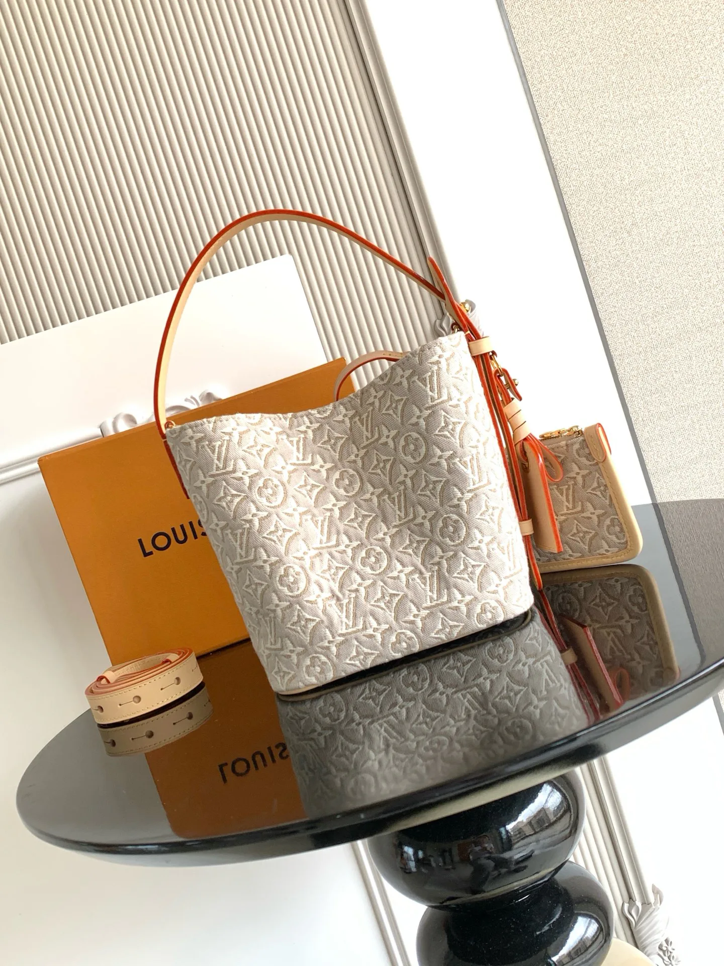 Women's Classic Handbags LOUIS VUITTON 17427864