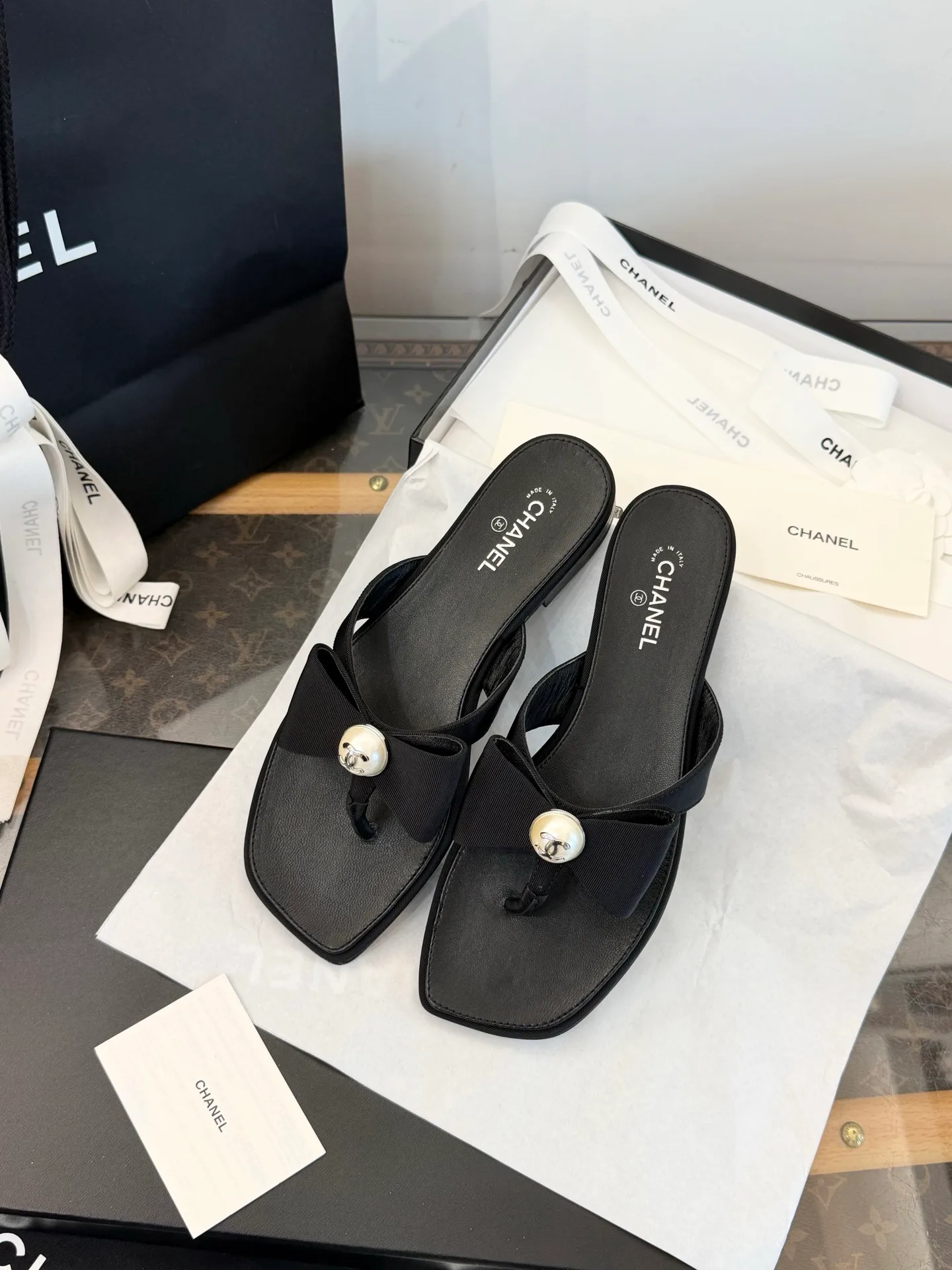 Women's Flip-Flops CHANEL 18132874