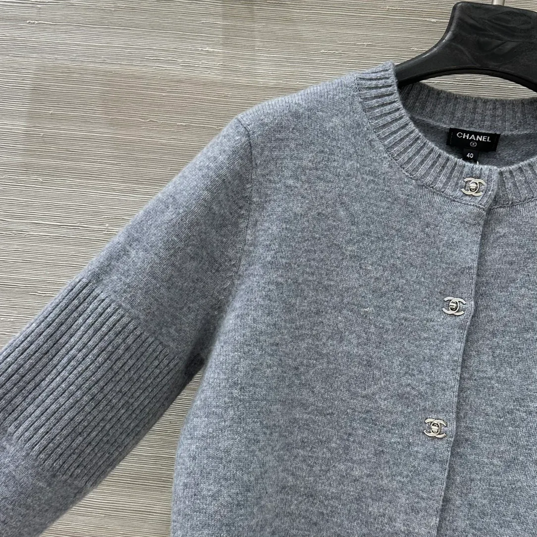 Women's Jumpers And Sweaters CHANEL 18027200