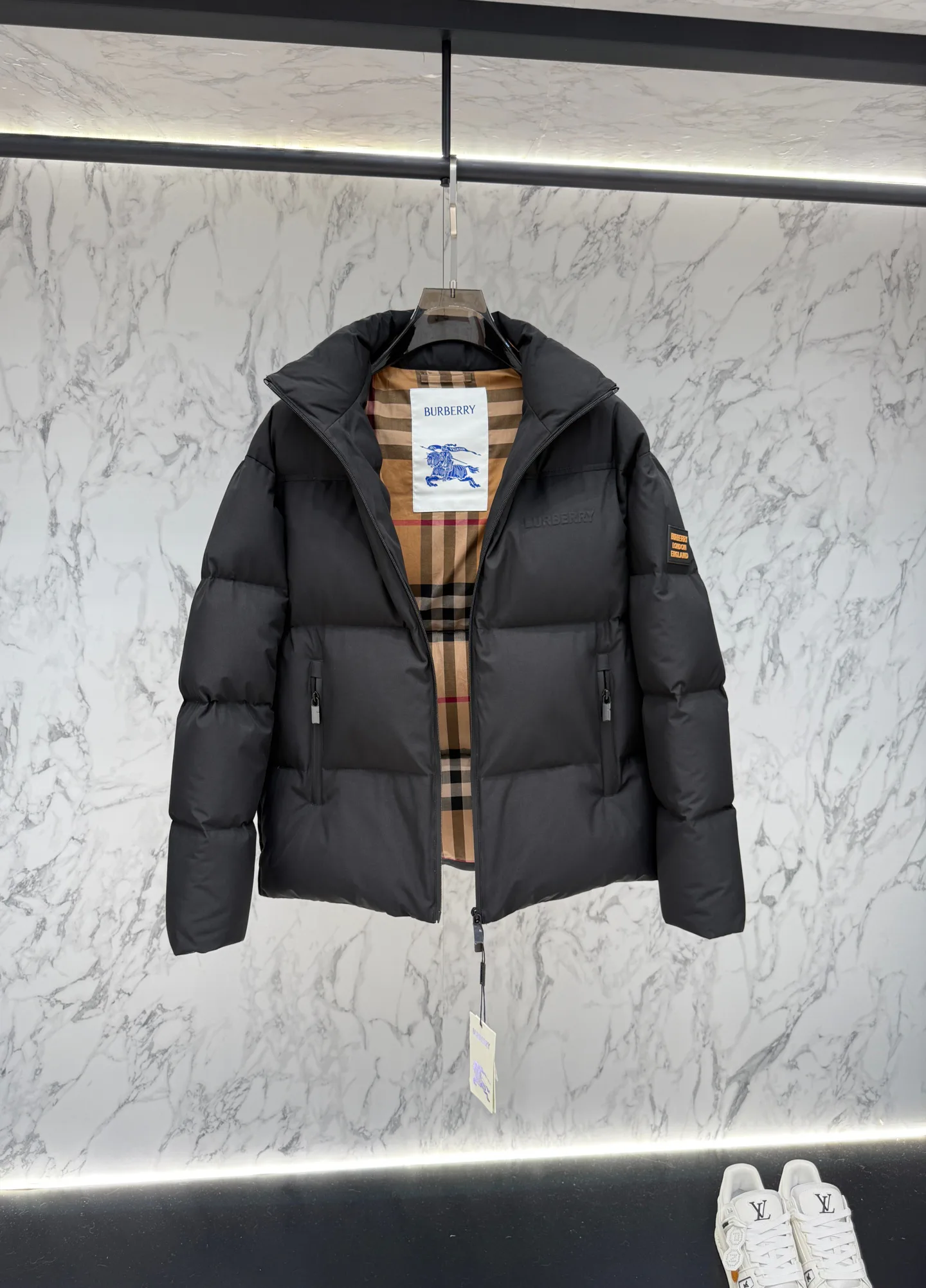 Women's Jackets And Down Jackets BURBERRY 18279264