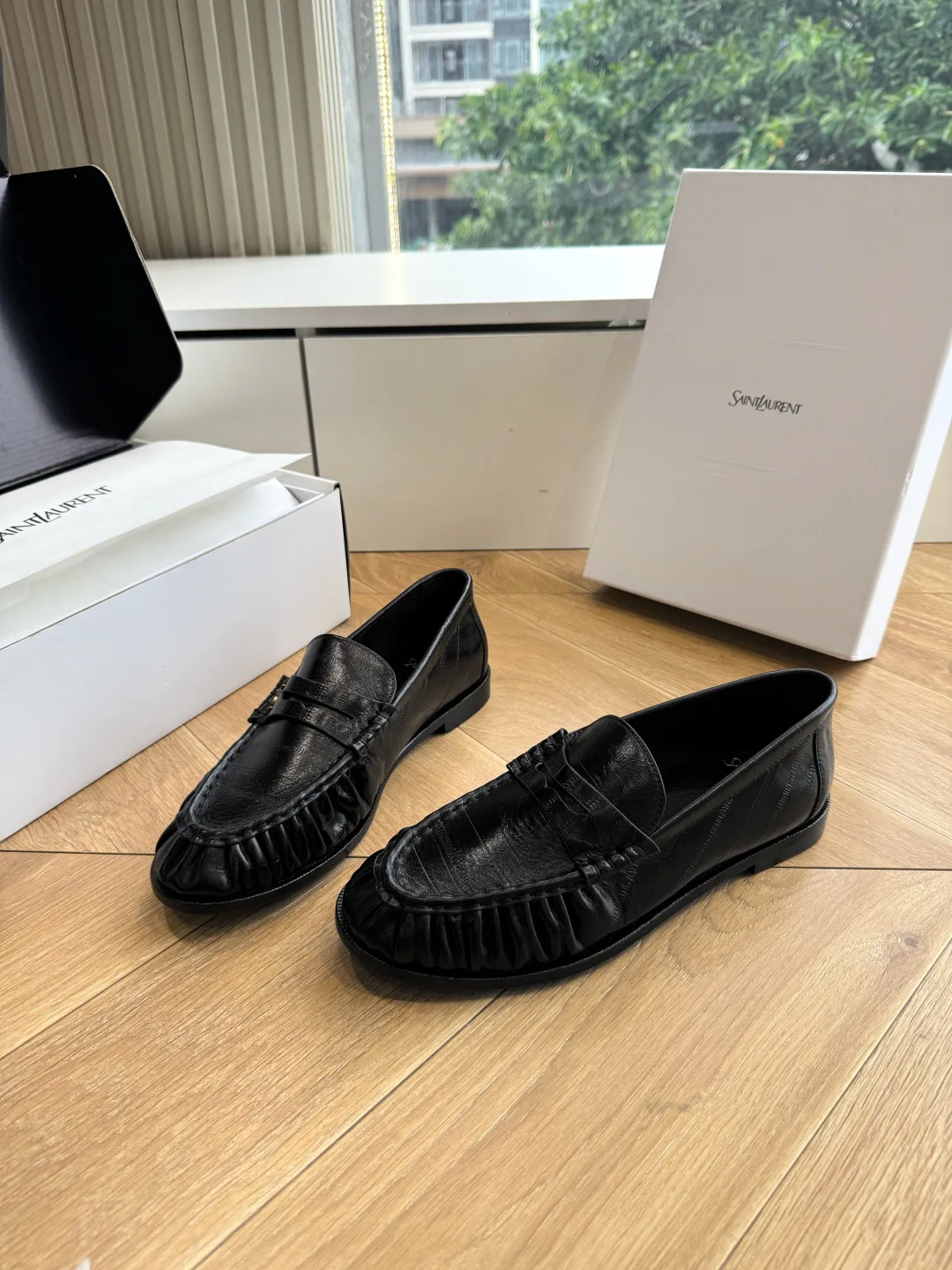 Women's Loafers And Moccasins SAINT LAURENT 17781554