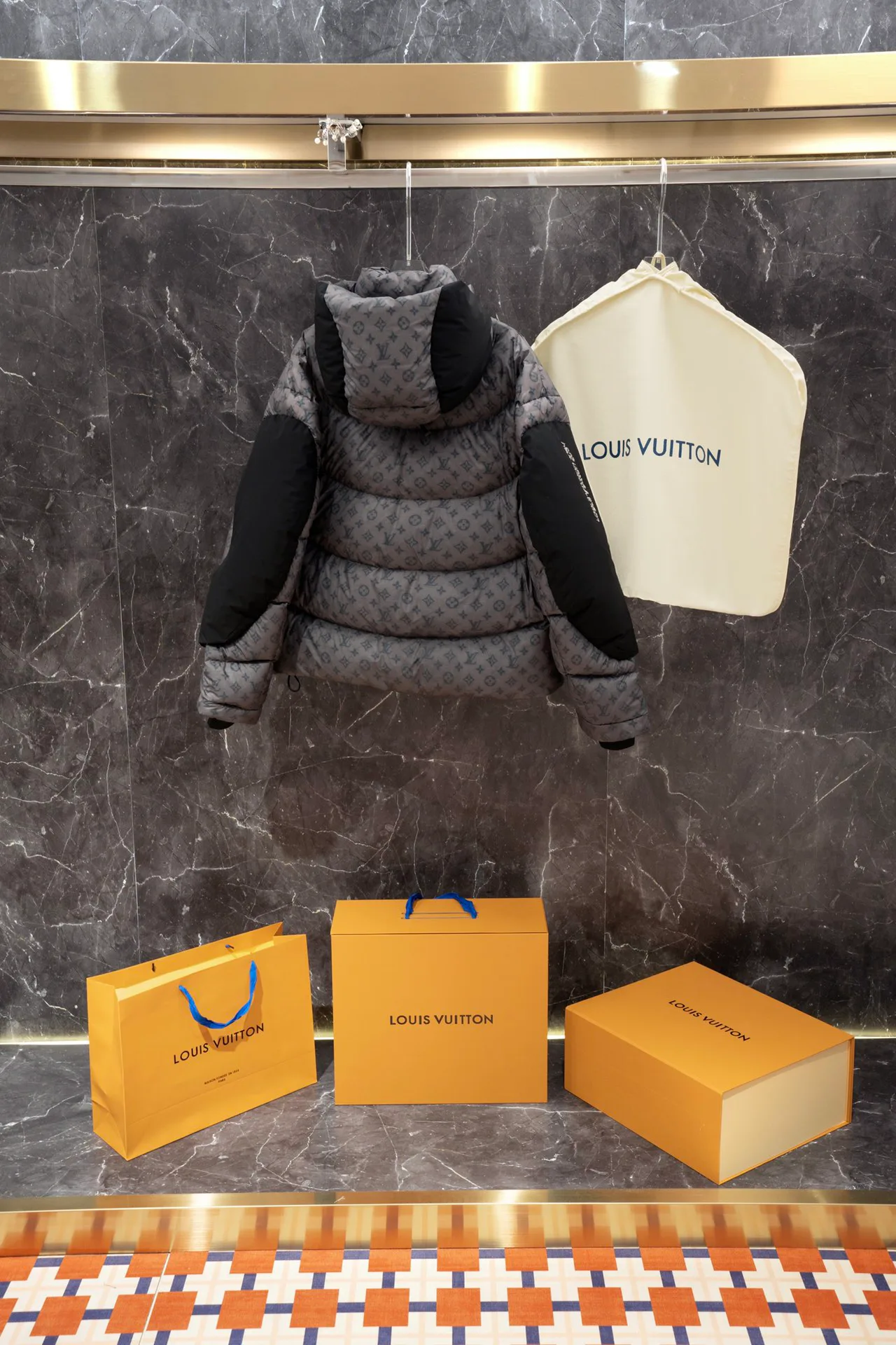 Women's Jackets And Down Jackets LOUIS VUITTON 18188959