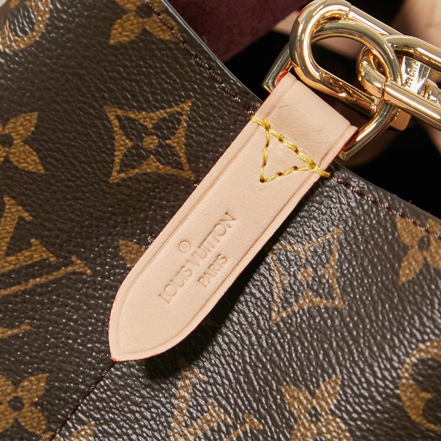 Women's Classic Handbags LOUIS VUITTON 18412659