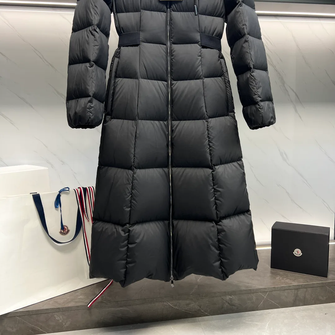 Women's Jackets And Down Jackets MONCLER 17922022