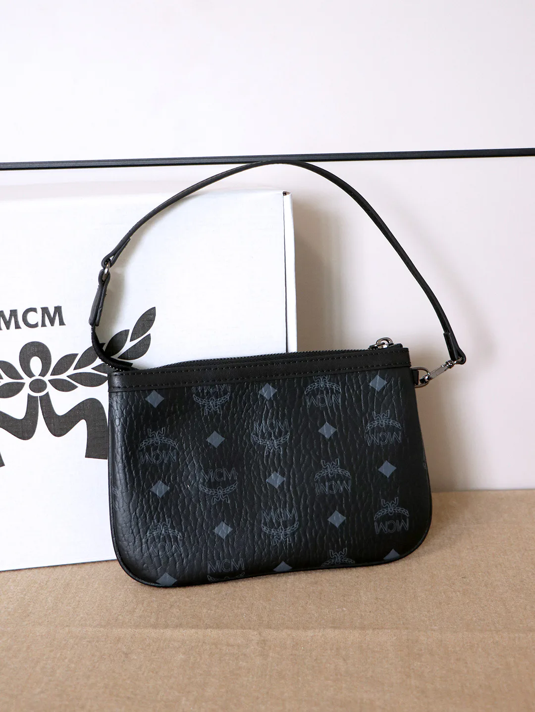 Women's Classic Handbags MCM 18223304