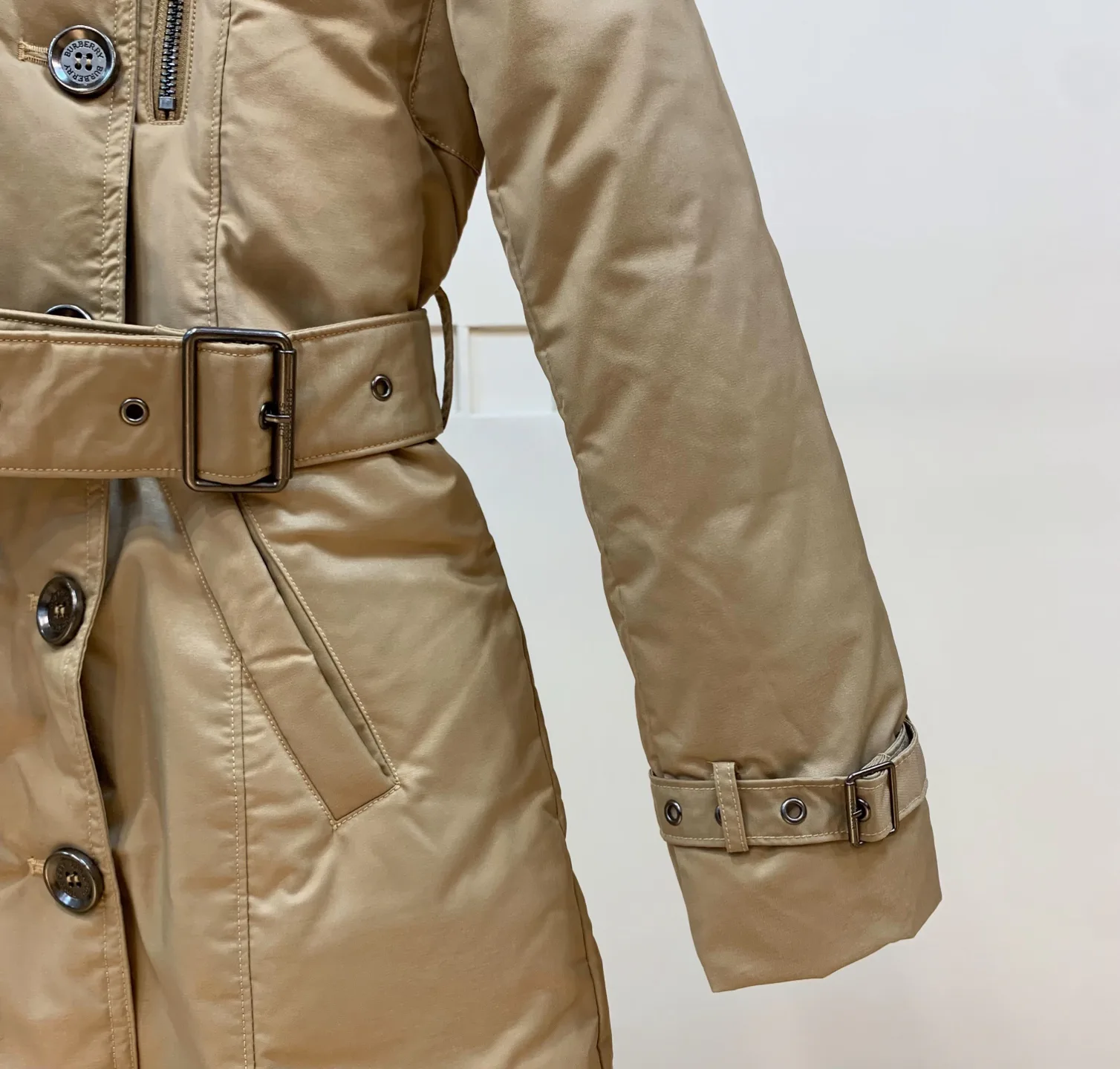 Women's Jackets And Down Jackets BURBERRY 17965231
