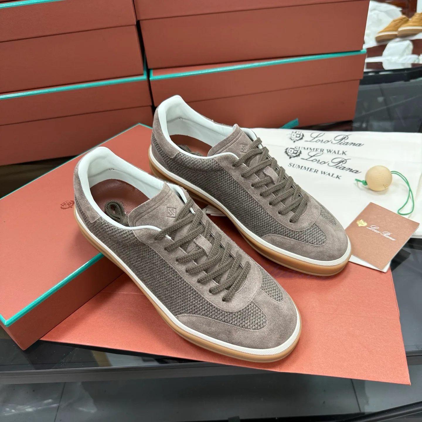 Women's Sneakers LORO PIANA 17955578