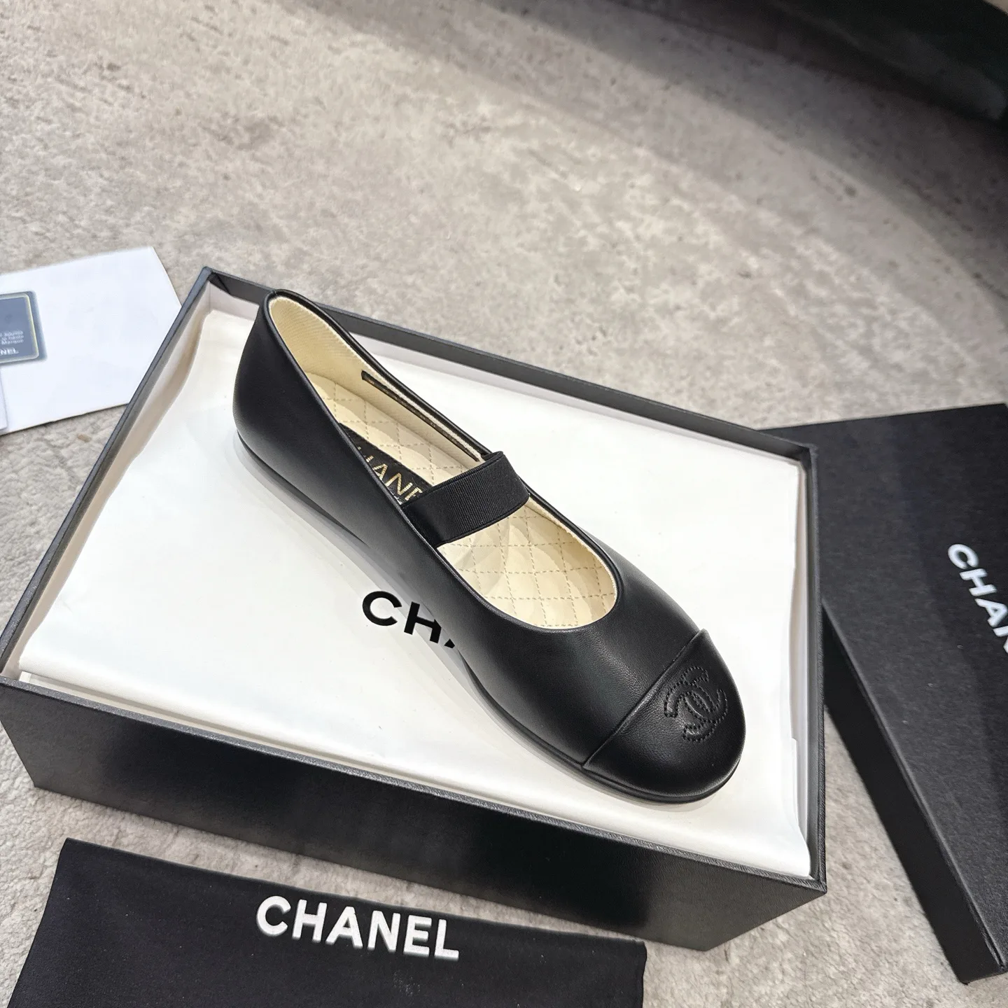 Women's Ballet Flats CHANEL 17302944