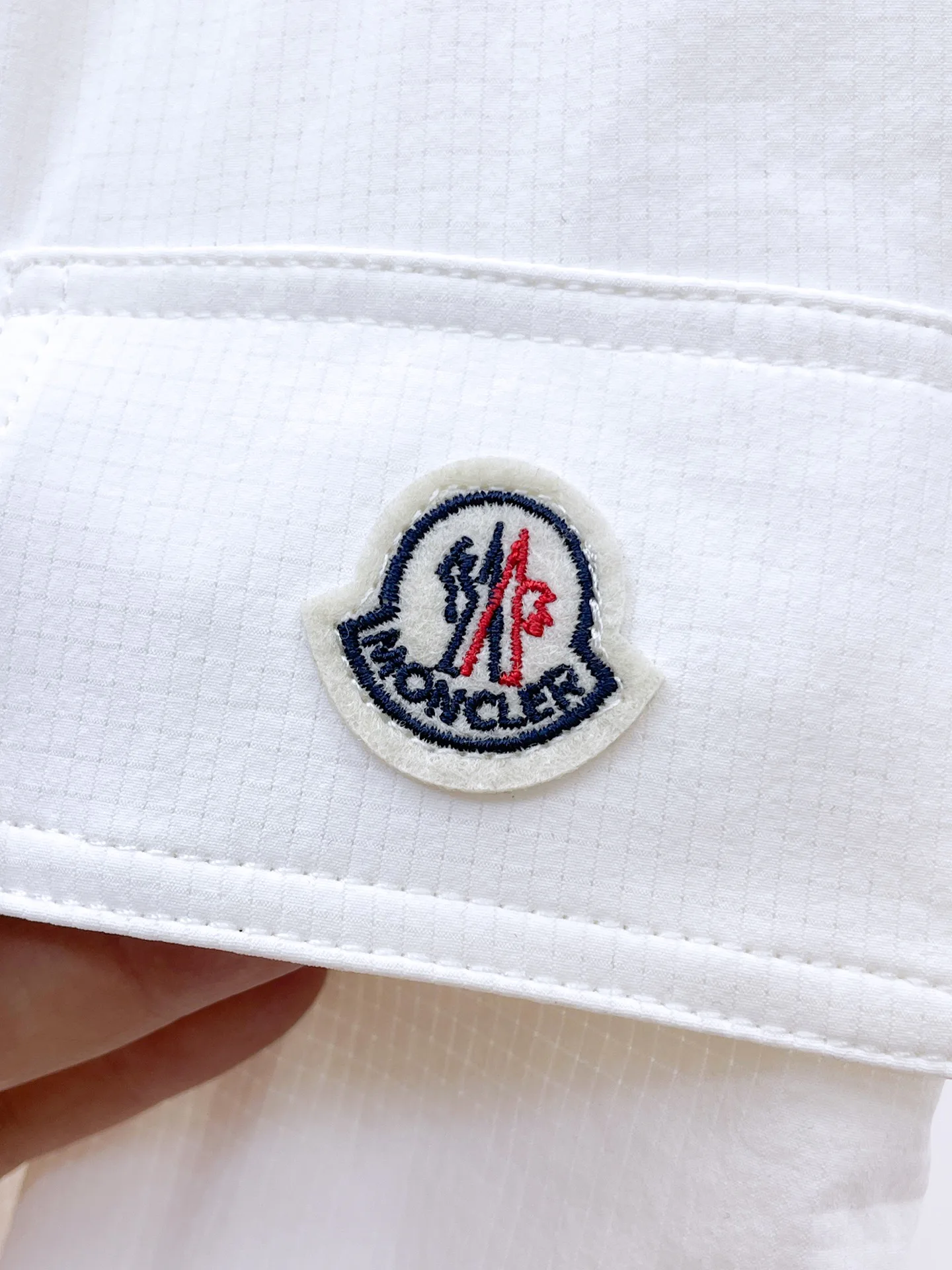 Men's Trousers MONCLER 18399303